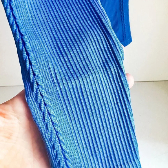 Offline by Aerie Seamless 7/8 Ribbed Leggings Blue Side Braided Detail S - Picture 12 of 13